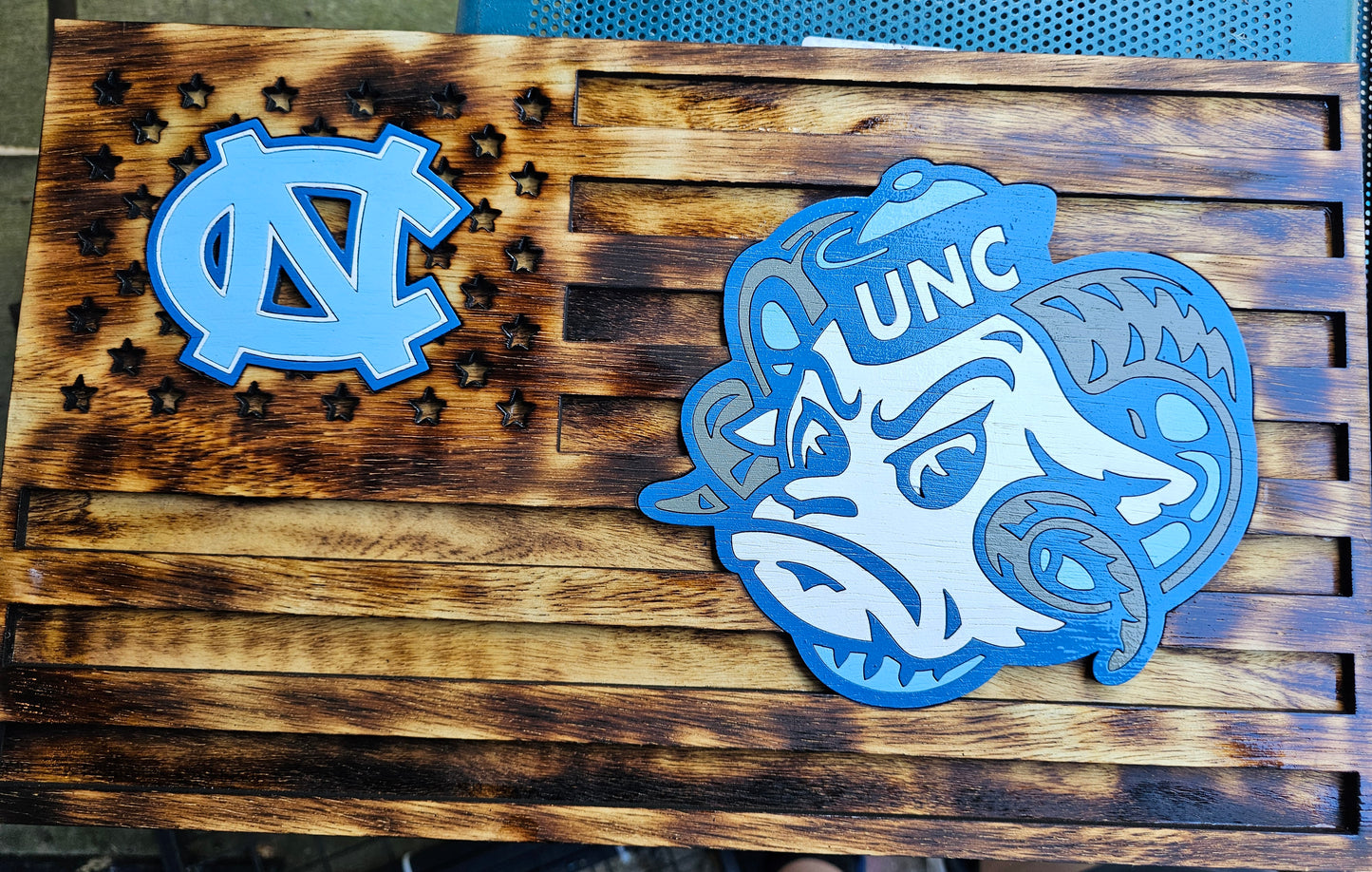 North Carolina Tar Heels American flag sign